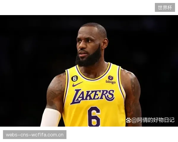 勒布朗·詹姆斯的未来决定成疑，回归湖人或与库里联手是当前两大主要传闻。